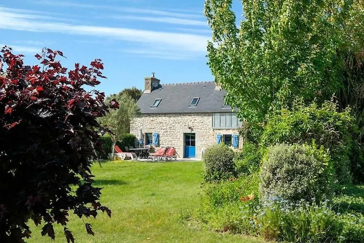 Vakantiehuis Premium Penty In A Quiet Location Near The Beach Plougoulm